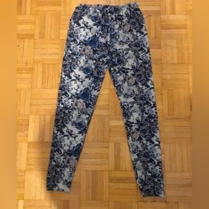 Floral printed leggings